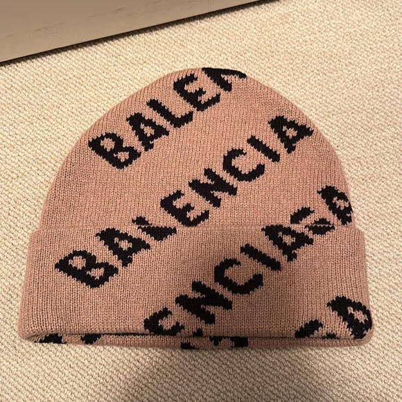 Balenciaga Allover Logo Beanie - Picture 2 of 3